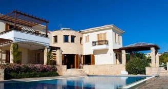 Antalya Konyaaltı' nda Lüks  Havuzlu Kiralık Villa/ villa Sema