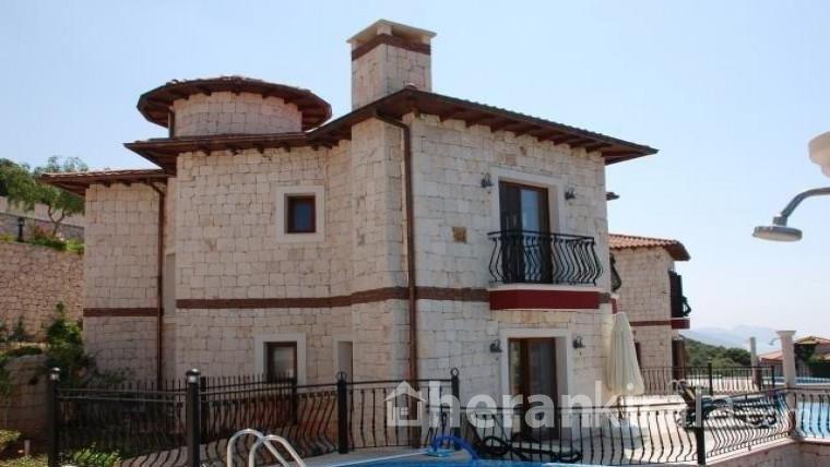 Antalya Kaş  Çukurbağ'da  lüks  havuzlu kiralık villa    